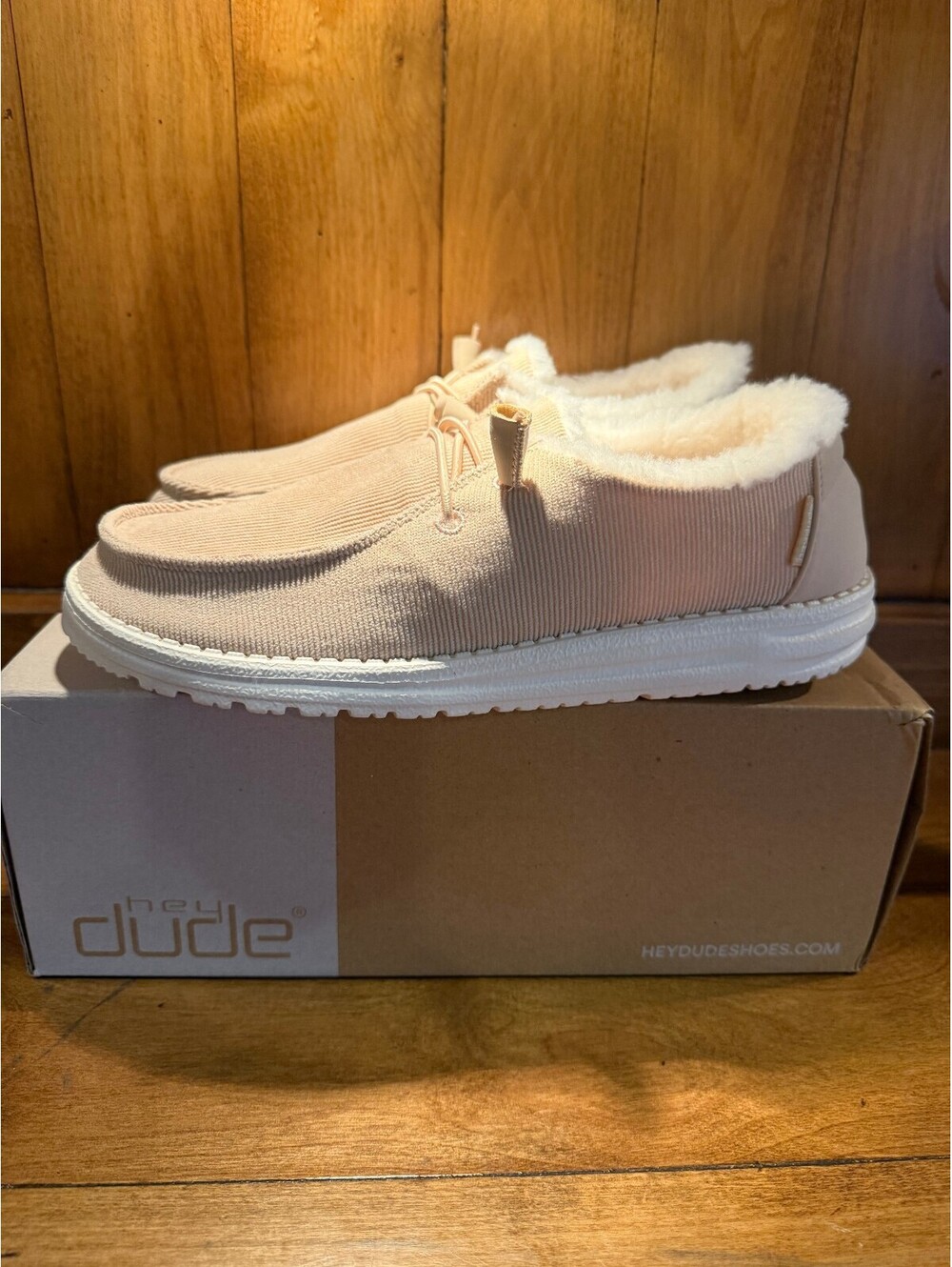 New Hey Dude Wendy Corduroy Cream Casual Slip-On Shoes Women's Size 9 US - Picture 3 of 11